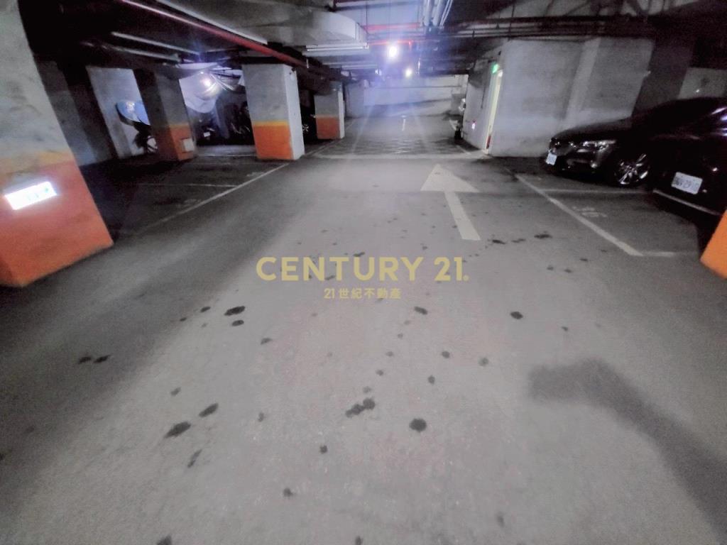 BA451宜中大三房車位華廈