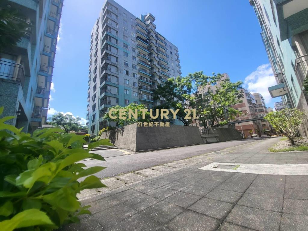 BA451宜中大三房車位華廈