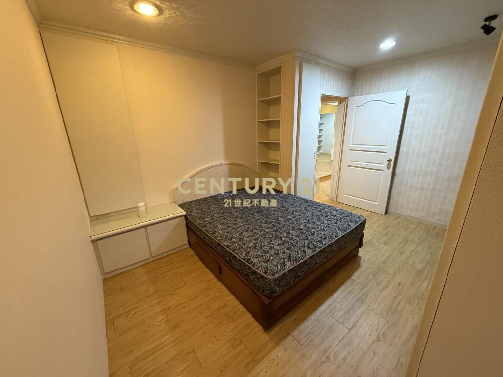 BA455新月旁美宅