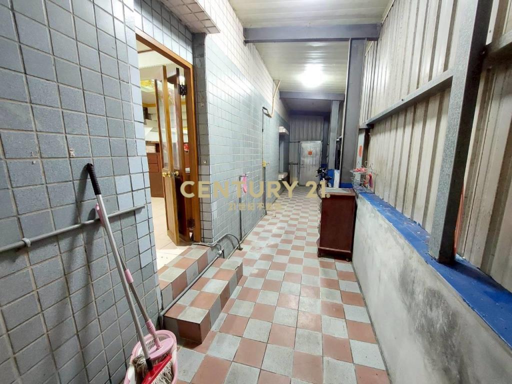 CB299員山國中邊間5房透天