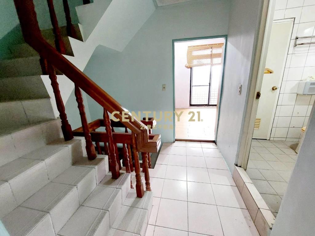 CB299員山國中邊間5房透天