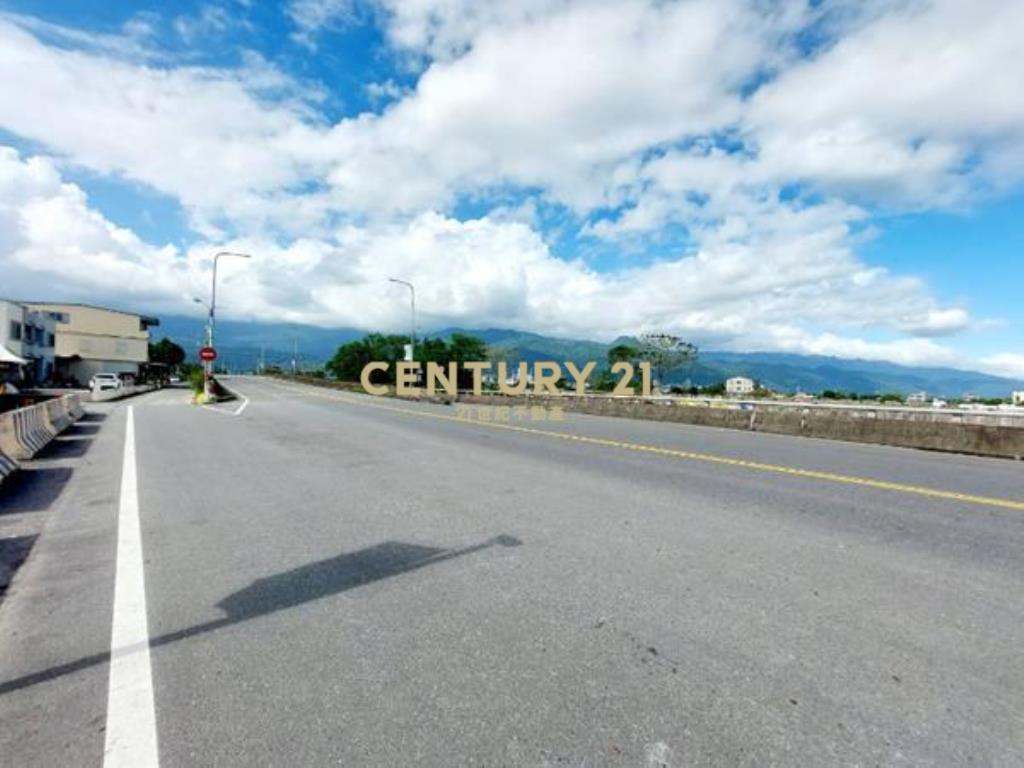 CC578近礁溪市區小農地河景第一排