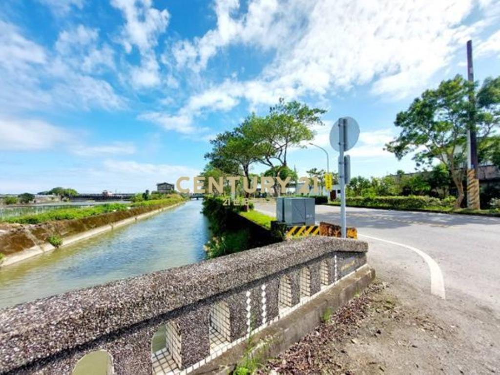 CC578近礁溪市區小農地河景第一排