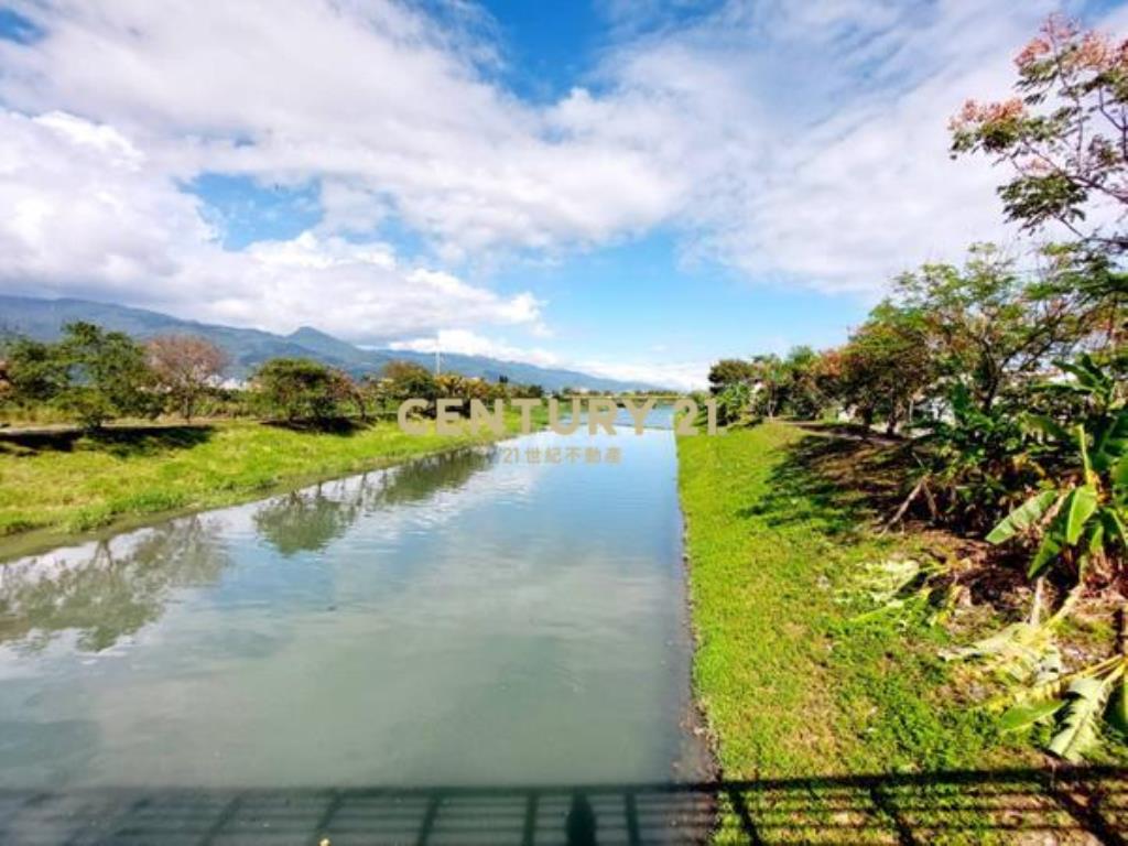 CC578近礁溪市區小農地河景第一排