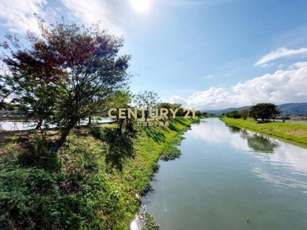 CC578近礁溪市區小農地河景第一排