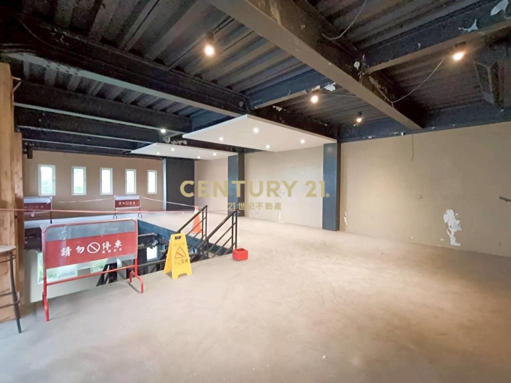 BH036縣政中心百坪雙面臨路店面(租)