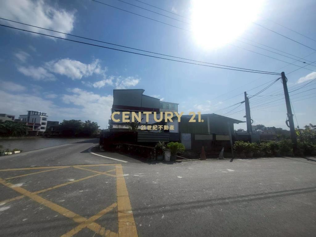 BC825宜市都內雙面路小農地