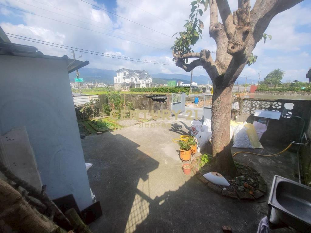 BC825宜市都內雙面路小農地