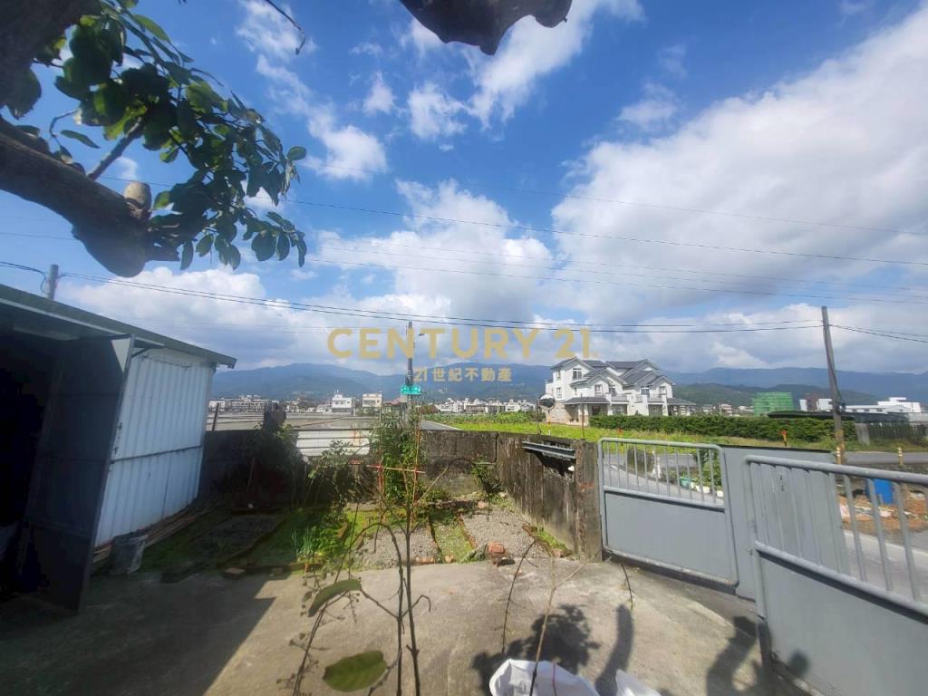 BC825宜市都內雙面路小農地