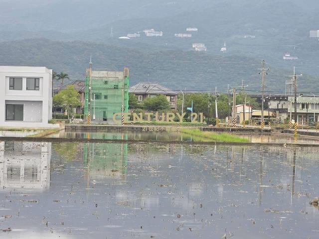 BC854礁溪30米大面寬增值農地