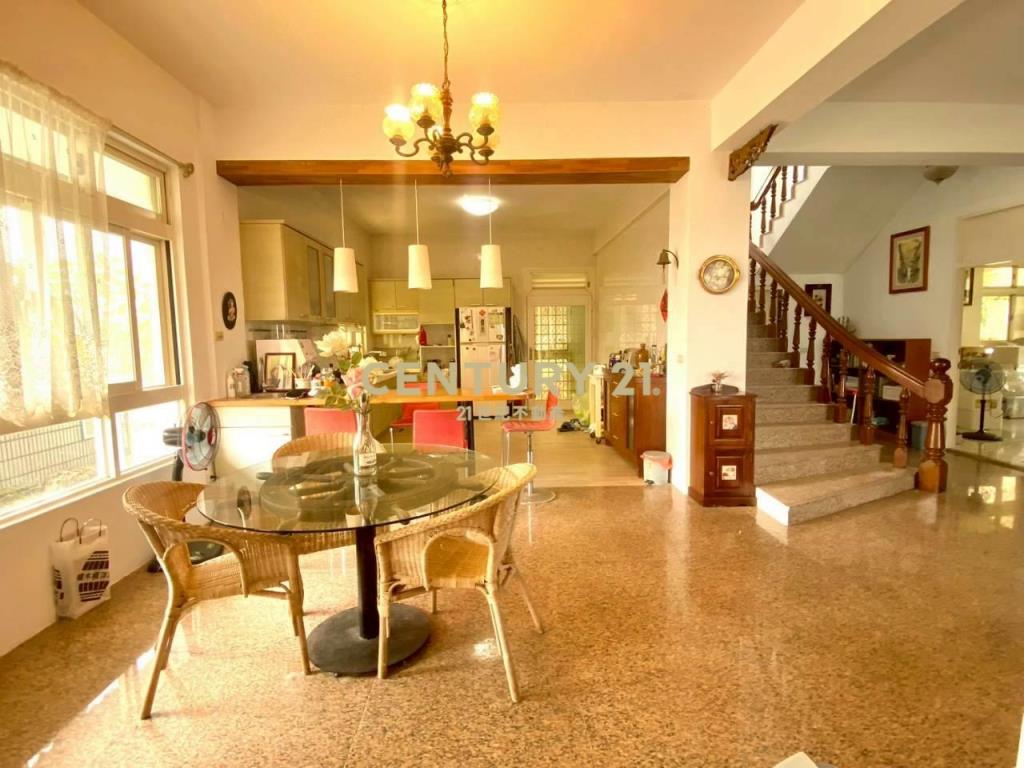 FE090交流道旁大面寬水池莊園農舍(附