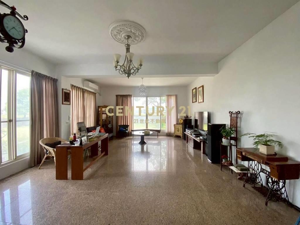 FE090交流道旁大面寬水池莊園農舍(附