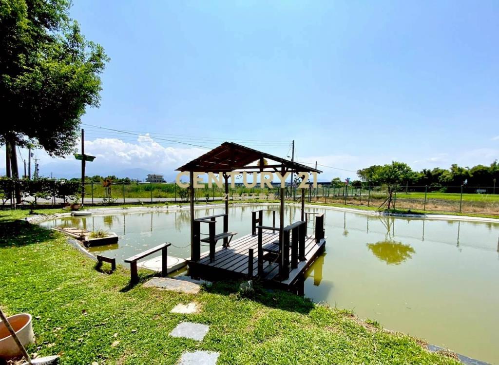 FE090交流道旁大面寬水池莊園農舍(附