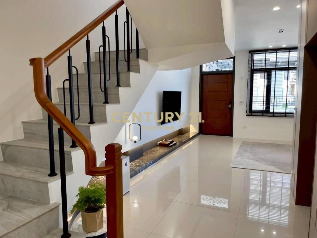 FB317安農溪畔、雙車位電梯別墅