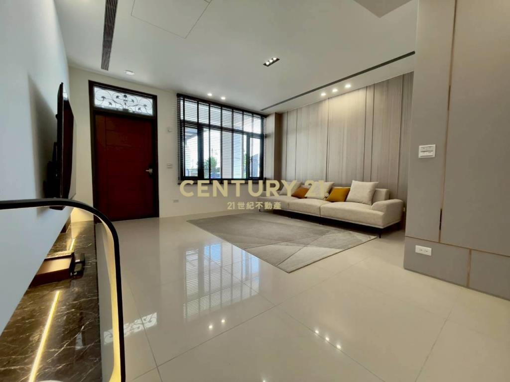 FB317安農溪畔、雙車位電梯別墅