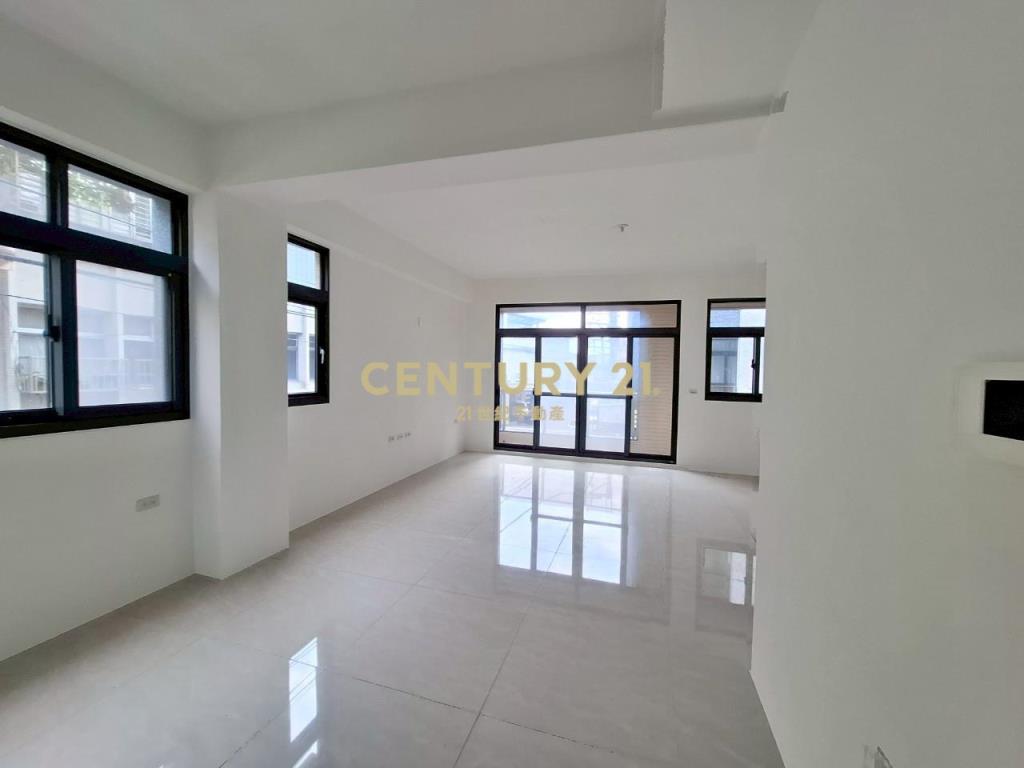 JB199礁溪轉運站全新電梯邊間透天