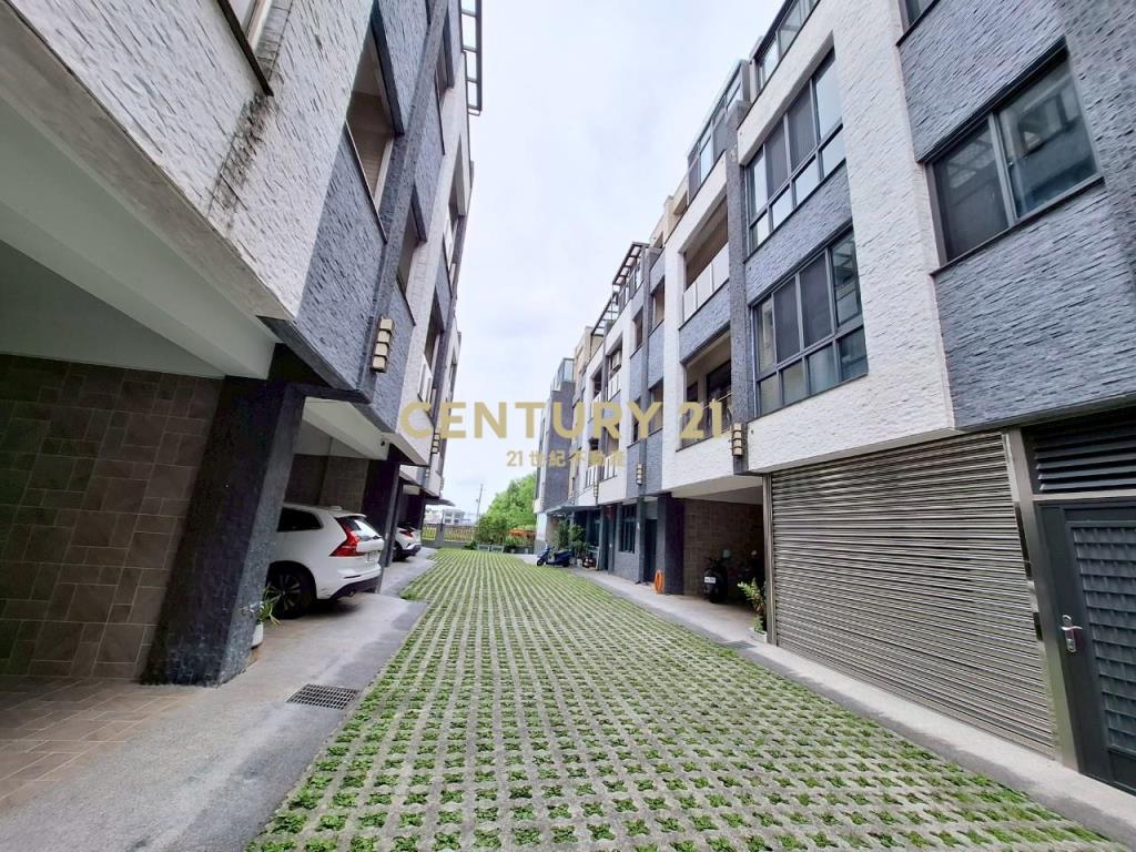 JB199礁溪轉運站全新電梯邊間透天