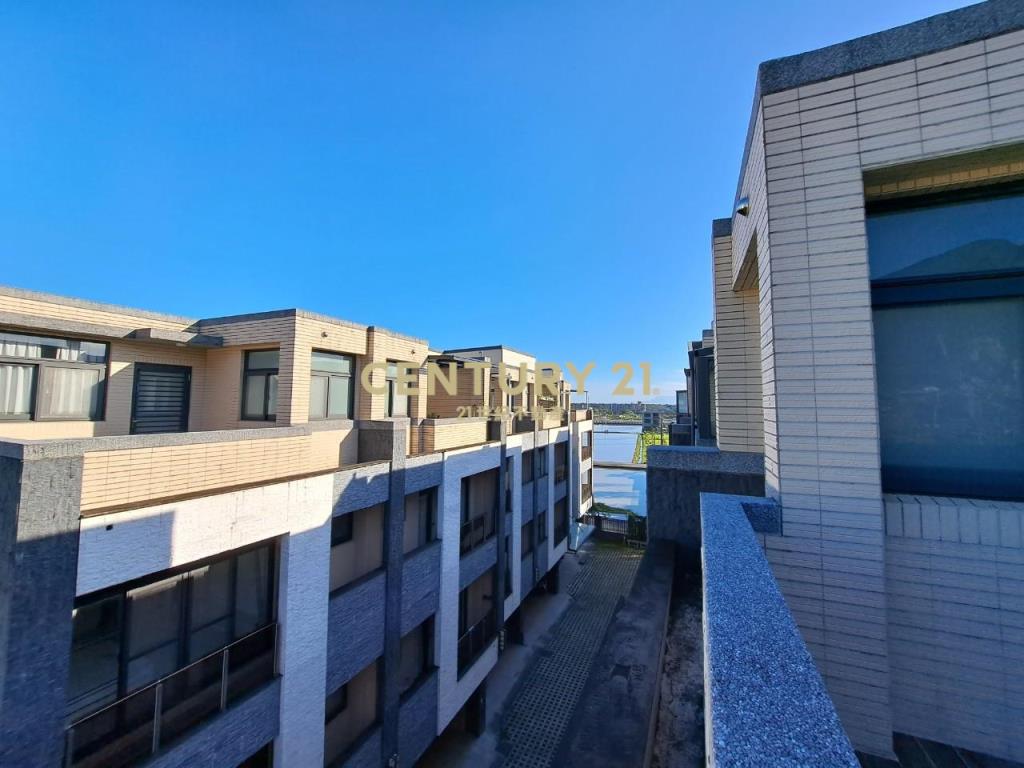 JB199礁溪轉運站全新電梯邊間透天