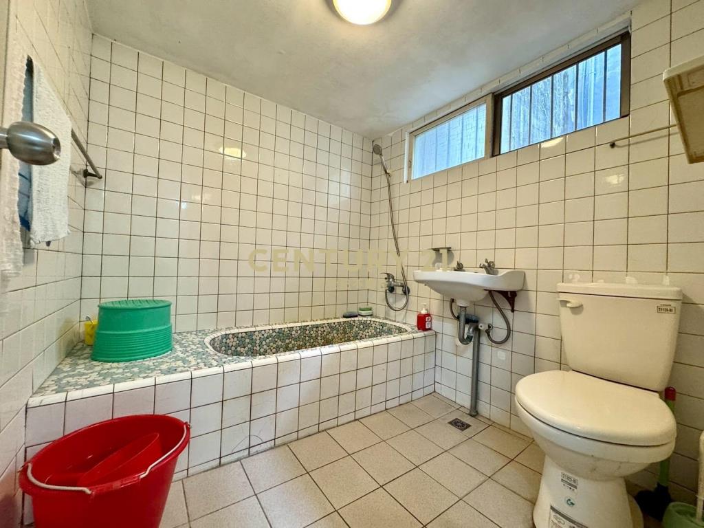 DB369獨家礁溪後火車站車位透天