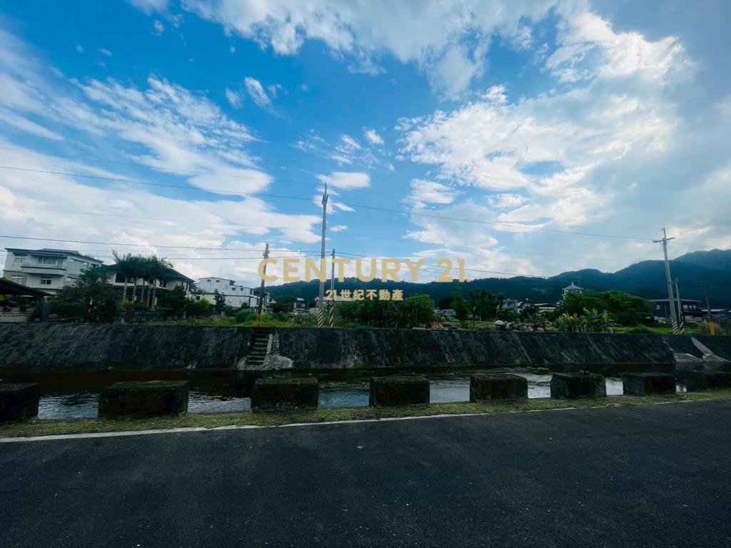 DC449員山大湖螃蟹冒泡足坪農地