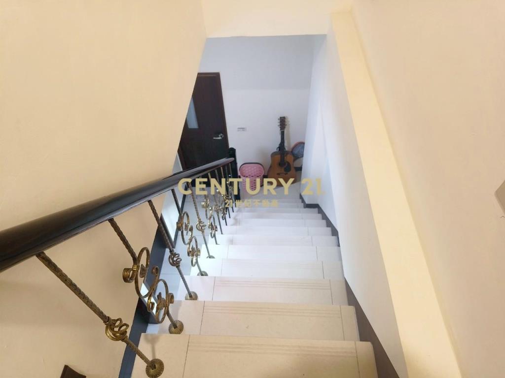 DB394礁溪輕屋齡電梯透天