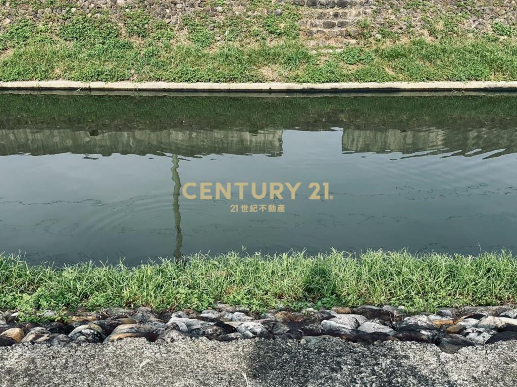 DC486遠離喧囂!尼羅河畔便宜美農地