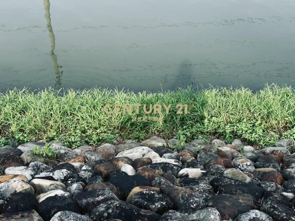 DC486遠離喧囂!尼羅河畔便宜美農地