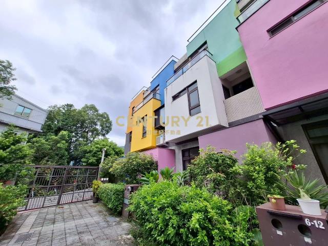 DB403礁溪近轉運站低總價透天別墅