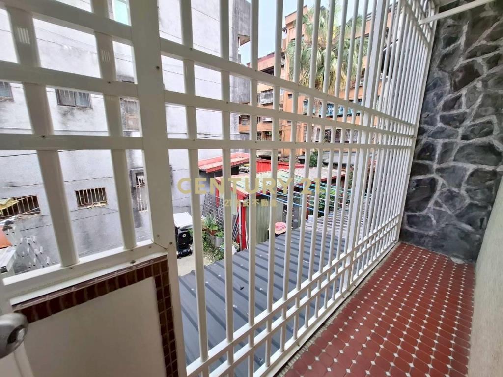 DB425宜市文昌區低總價透天厝