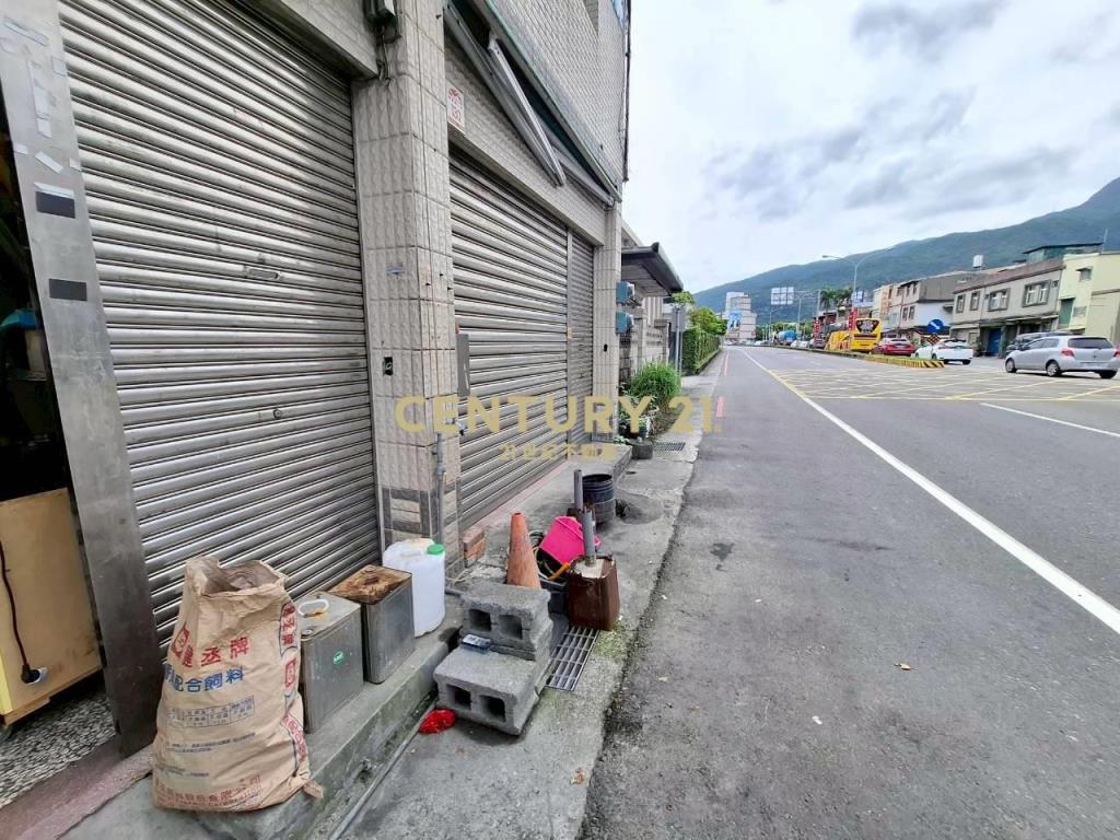 DB432近交流道店面透天別墅