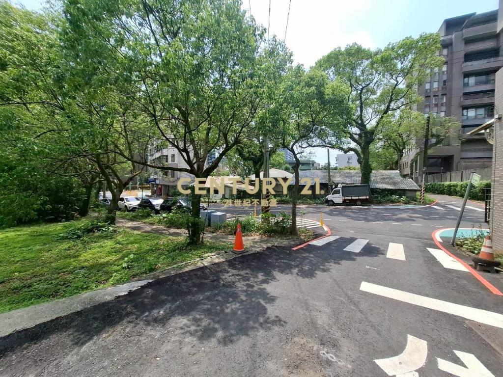 DA972香格里拉低總價溫泉湯屋