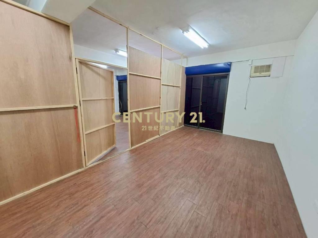 DG071近礁溪市區三角窗大面寬店住