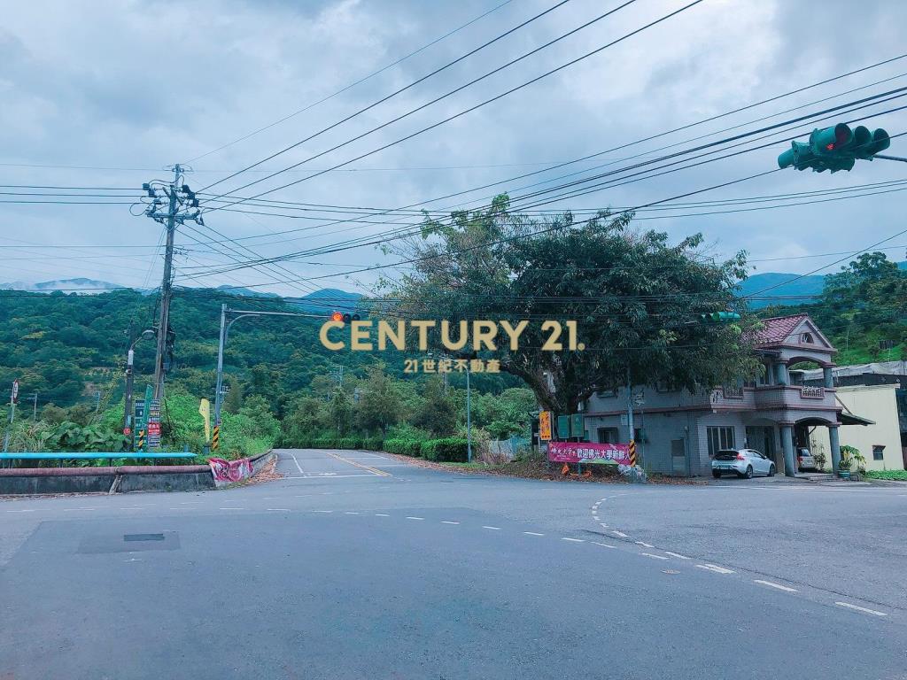 JC374林美路旁大面寬農地