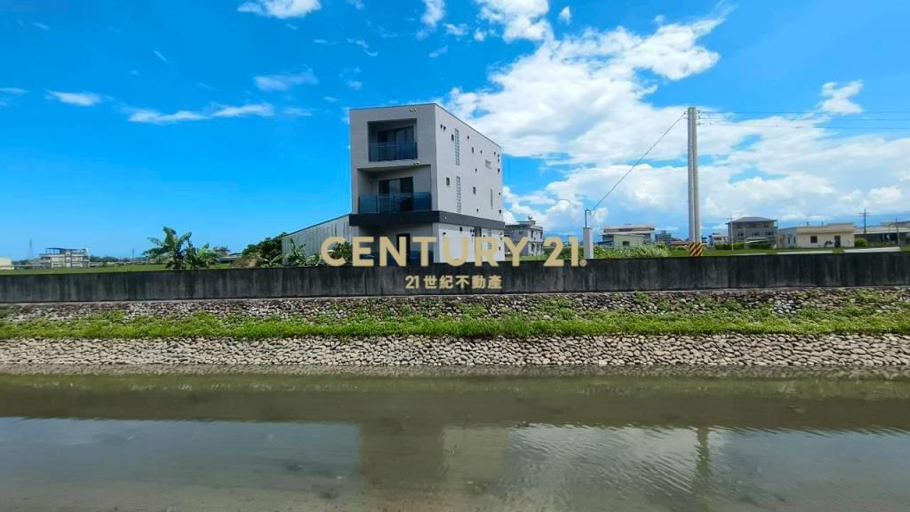 DE171礁溪左岸清水模全新農舍