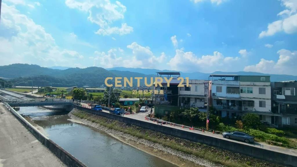 DE171礁溪左岸清水模全新農舍