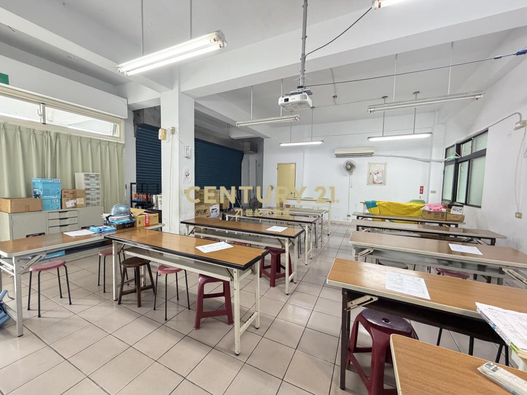 DG072宜蘭東區大面寬文青店面