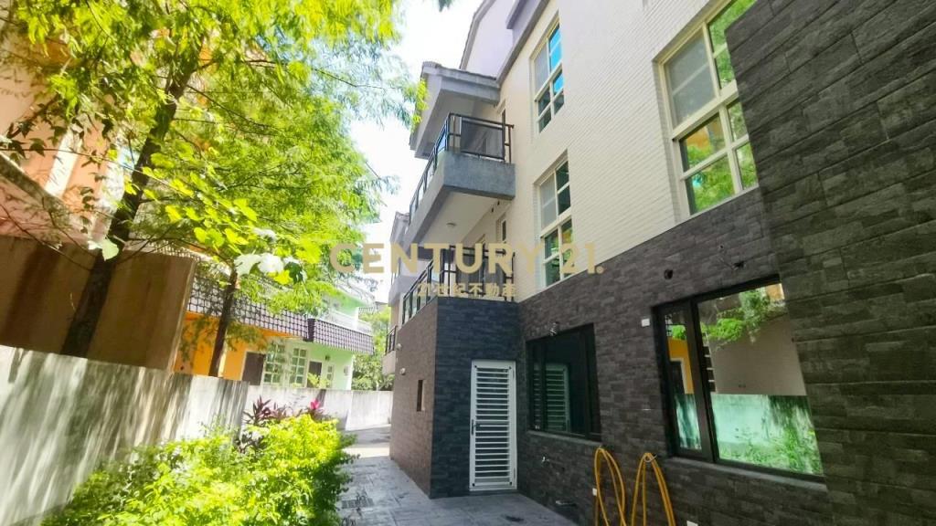 DB442縣政全新輕齡雅致美別墅