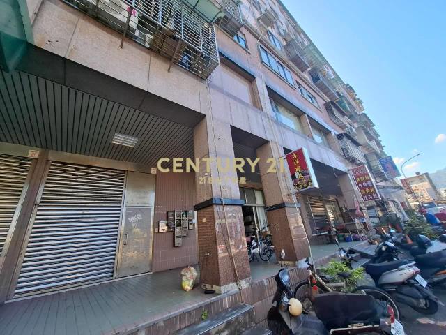 DB443頭城老街近省道店住