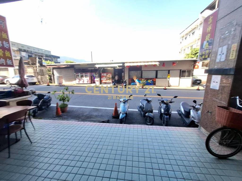 DB443頭城老街近省道店住