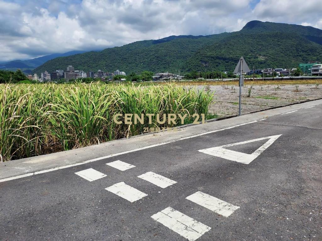 CC488宜蘭礁溪交流道雙面農地
