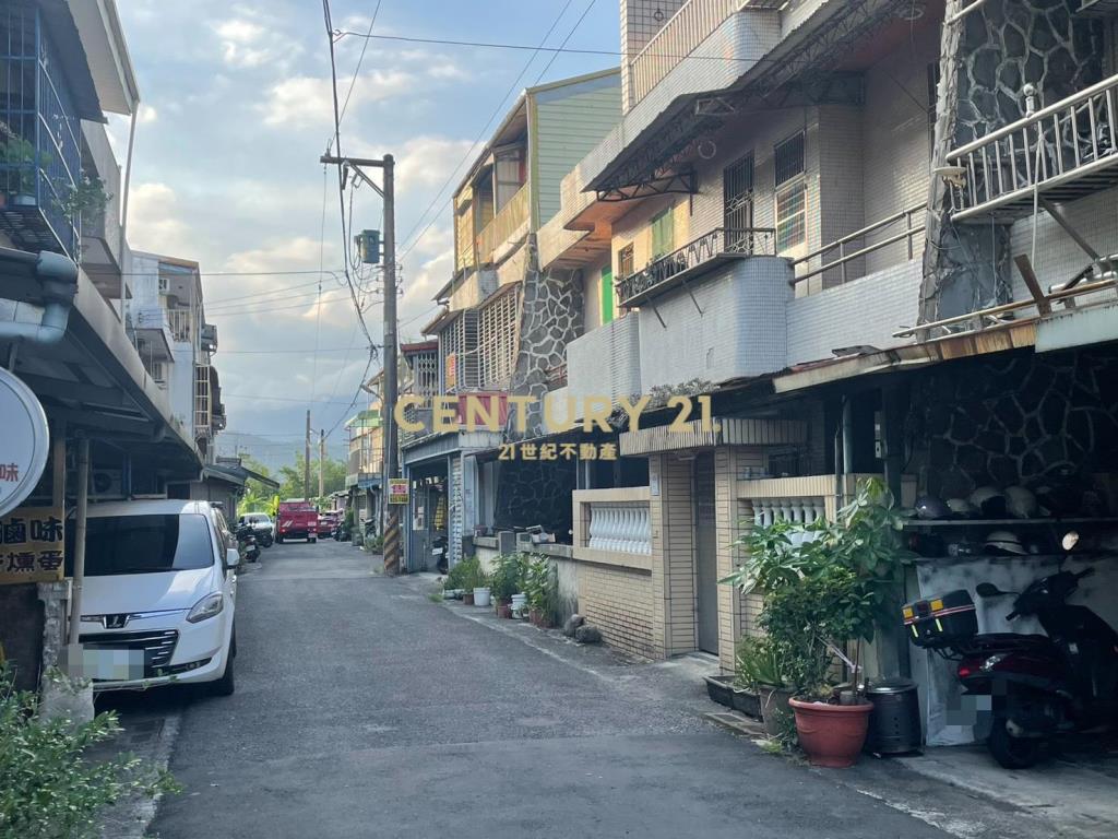 CB293泰山路機能靜巷透天