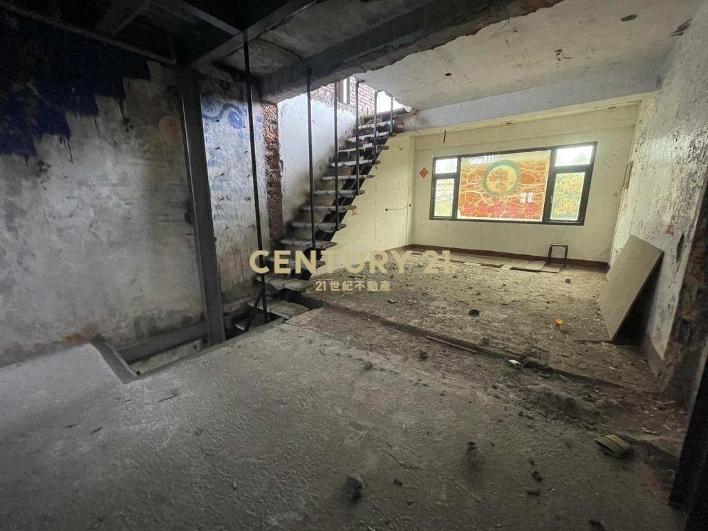 CB298大馬路旁夢想DIY投資透天