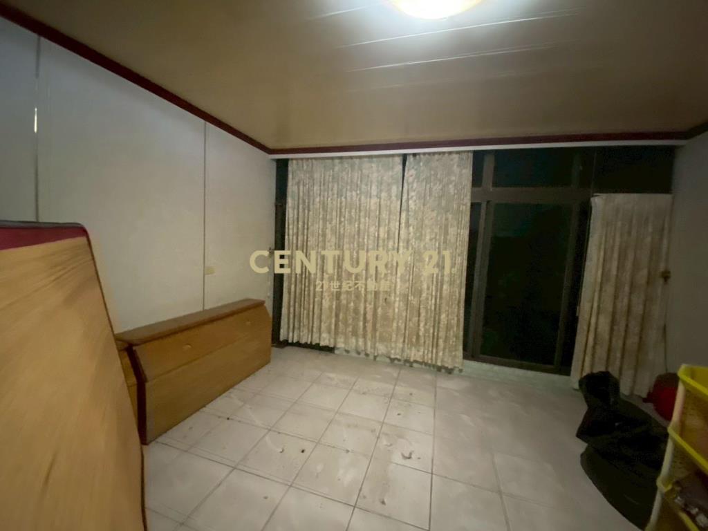 CB301蘇澳近育英國小邊間透天