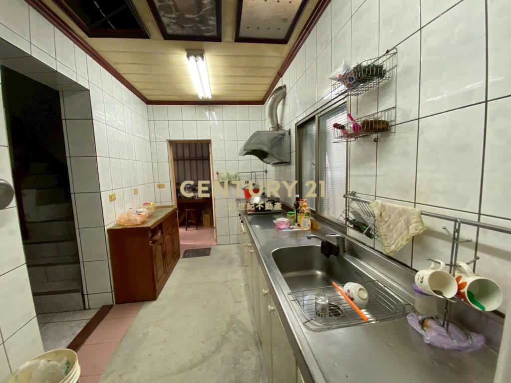 CB301蘇澳近育英國小邊間透天