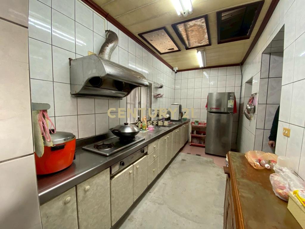 CB301蘇澳近育英國小邊間透天