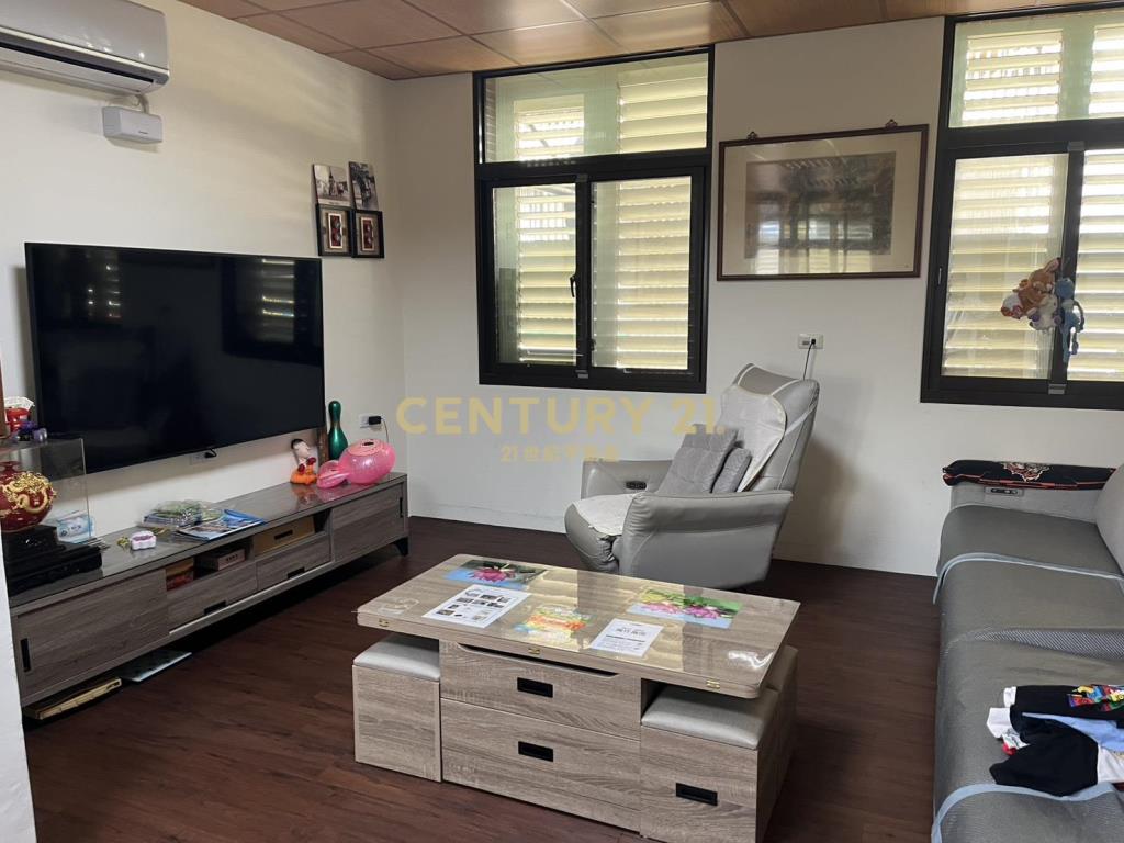 CG121文化中心三角窗黃金店面