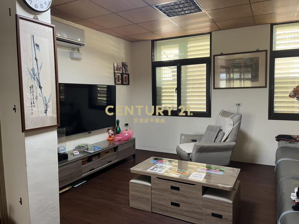 CG121文化中心三角窗黃金店面