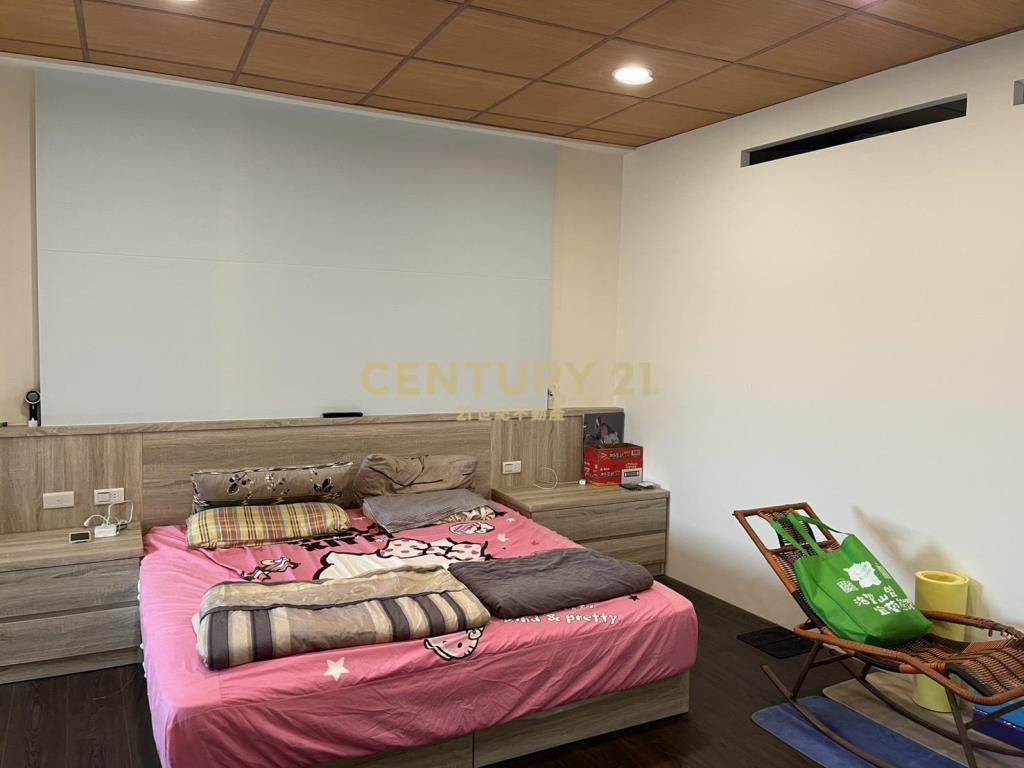 CG121文化中心三角窗黃金店面