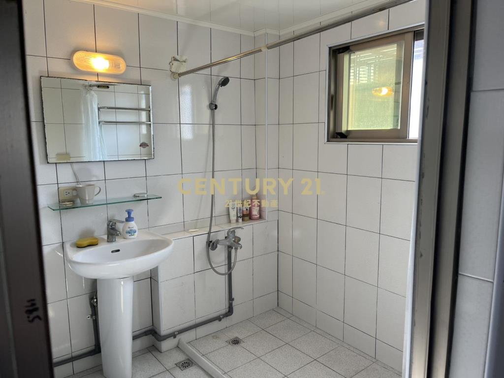 CG121文化中心三角窗黃金店面