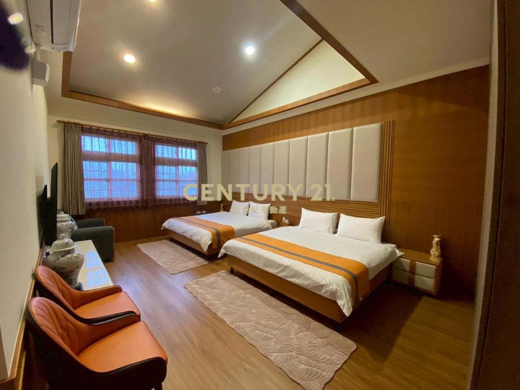 CB305近五結交流道經典雙併別墅